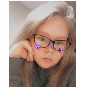 Meet your Posher, Taya